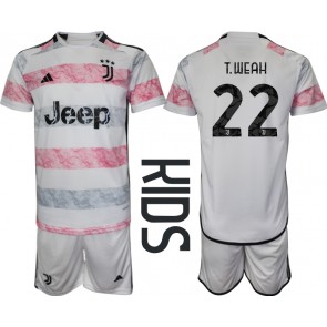 Juventus Timothy Weah #22 Replika Babytøj Udebanesæt Børn 2023-24 Kortærmet (+ Korte bukser)